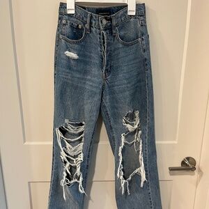 Medium-wash high-rise Aeropostale 90s baggy jeans